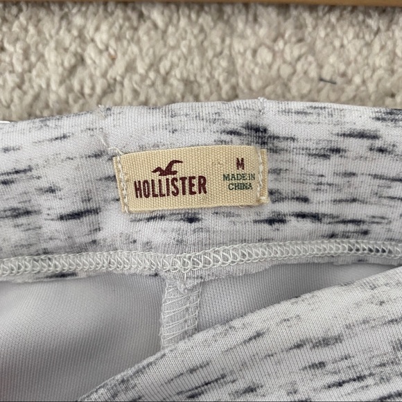 Hollister white patterned skort size medium - Picture 3 of 3